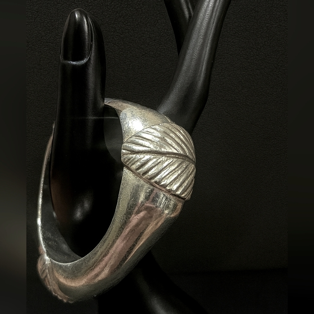 999 Fine SilverVintage Sterling Silver Cuff Bracelet Sculpted Leaf Motif